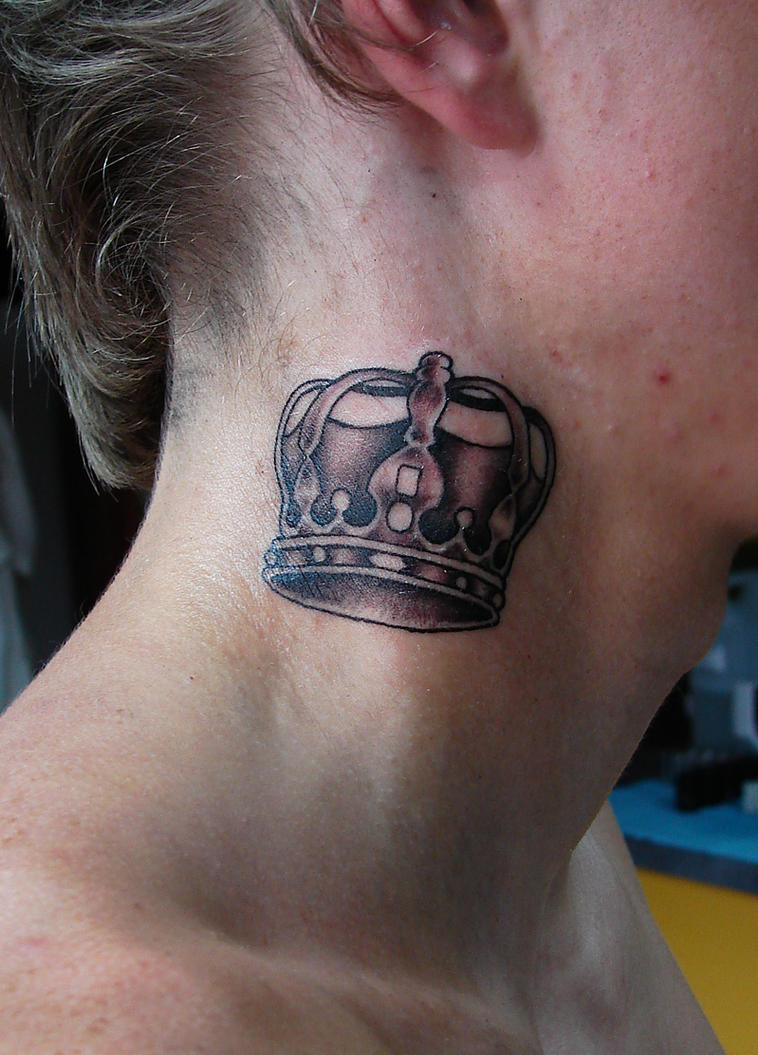neck crown by strangeris on