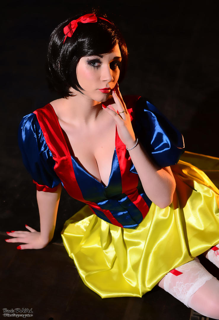 Sexy Snow White Cosplay Adult Gallery